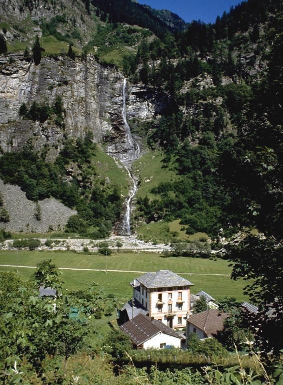 Hotel La Cascata Augio Buitenkant foto